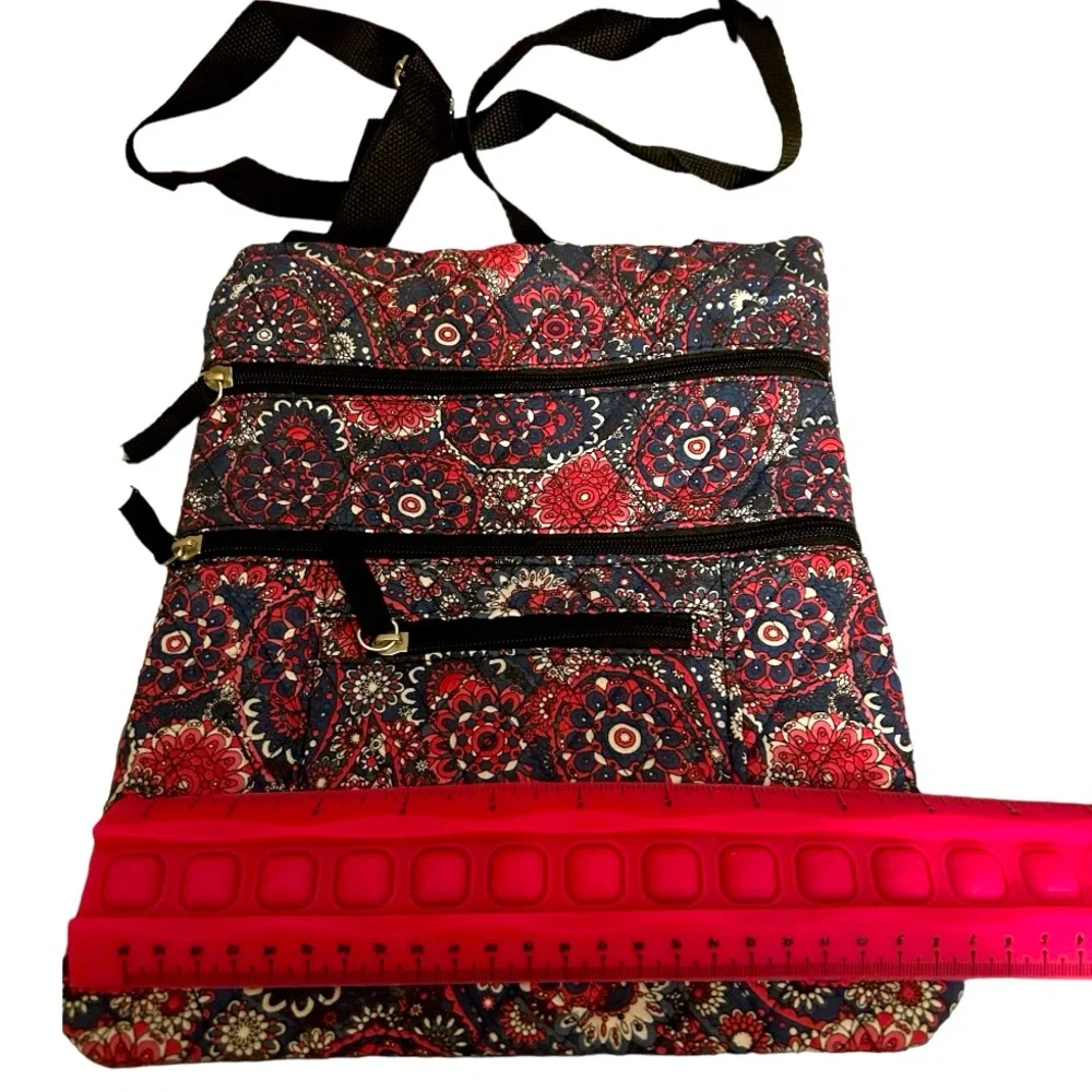 New Red, White & Blue crossbody bag with matching compact mirror. Never used. - Picture 2 of 4